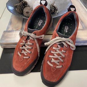 Women’s Clarks Wave Walk Waterproof Shoes 10W